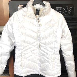The North Face 550 Down Puffer White Coat Small
